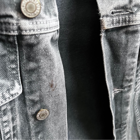 BRANDY MELVILLE AMARA DARLING OVERSIZED DENIM JACKET (FADED GREY) - Picture 9 of 15